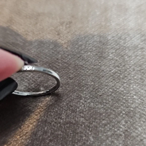 Solid Gold Diamond Ring, Bony Levy - Picture 4 of 6